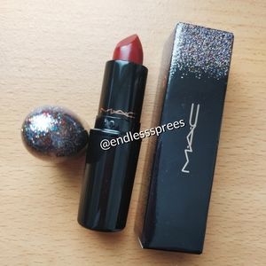 MAC Cosmetics Amplified Creme Lipstick in Dubonnet